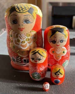 Set If 5 Wooden Russian Dolls - Picture 1 of 2
