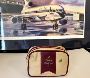 Vintage. Northwest Orient Airline Regal Imperial Kulturbeutel Amenity Bag Kostenloser Versand 7 Artikel - Bild 1 von 16