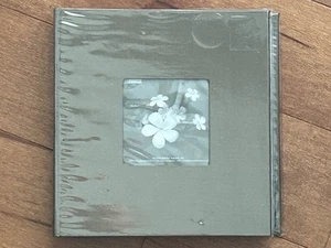 Pioneer DA-200SKF 4x6 Photo Album 200 Photos Silk Fabric Window Album - NEW - Picture 1 of 9