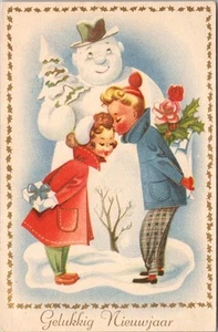 Vintage Niederländisch/Niederlande FROHES NEUES JAHR Postkarte Junge & Mädchen Kuss/Schneemann - Bild 1 von 2