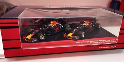 Red Bull Aston Martin RB14 Ricciardo & Verstappen 2018 2-Car set 413180333 - Image 1 of 4