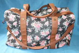 Madden Girl Large Duffle Bag Black & Pink Floral 20 x 12 x 9.5 NEW w Tags - Picture 1 of 8