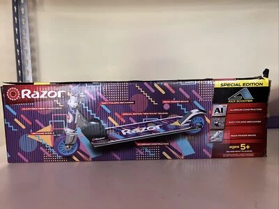 Razor New Wave Special Edition Scooter - Image 1 of 2