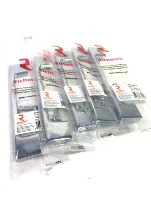 5-Richelieu Contemporary 8160 Polished Chrome Drawer Cabinet Pull 128mm Center - Image 1 of 4