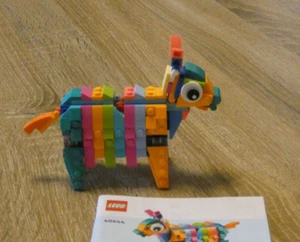Lego Holiday & Event Set 40644 Piñata (2023). - Picture 1 of 5