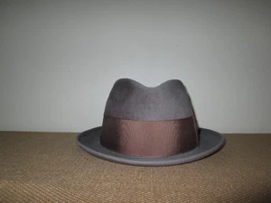 Sombrero Fedora De Colección DOBBS Fifth Avenue Para Hombre Piel Taupe con Cinta ~ 7 + 3/8 *LEER - Imagen 1 de 7