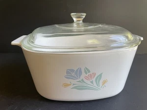 Corning Ware Pastel Tulip 3 Liter Casserole Dish A-3-B w/ A-9-C Pyrex Lid - Picture 1 of 3