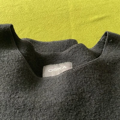 OSKA Damen Pullover – 100 % Schurwolle – Größe II (ca. 38/40) – Schwarz - Bild 1 von 4
