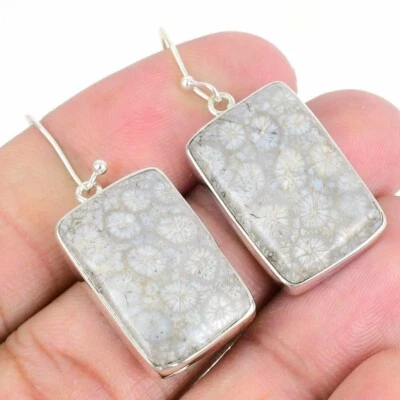 Pendientes étnicos colgantes de chakra raíz caída de plata esterlina maciza de piedra coral fósil Foto 1 de 4