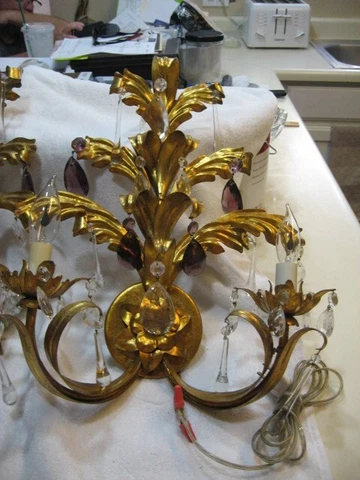 2 FABULOUS VINTAGE HOLLYWOOD REGENCY ELECTRIC WALL SCONCES Cover