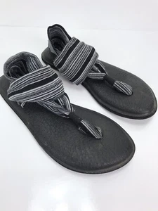 Sandalias Sanuk Yoga Mat Sling Talla 6 Negro Blanco Rayas Usadas en Excelente Condición - Imagen 1 de 5