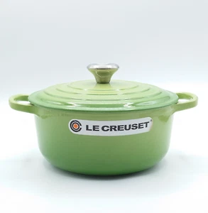 Le Creuset Cocotte Ronde 20cm 7.1.9cm 2.4L 2.3/4qt Verde Claro Cast Hierro Used - Imagen 1 de 13