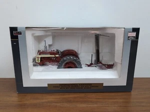 1/16 SpecCast Farmall 340 Gas Tractor w/#31 Rear Mount Mower Iowa FFA 2011 - Picture 1 of 4