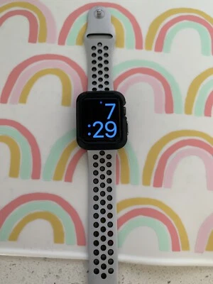 Apple Watch Series 2 42 mm carcasa de aluminio correa deportiva negra - (MP062LL/A) Foto 1 de 4