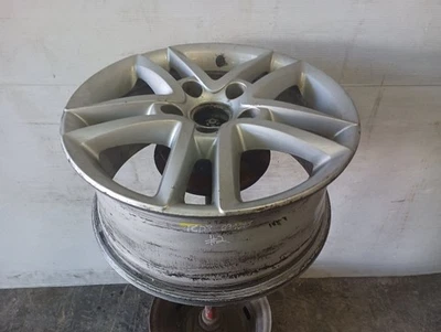 Llanta de aleación 17x7,5 de Volkswagen Touareg 2008 12124893 Foto 1 de 4