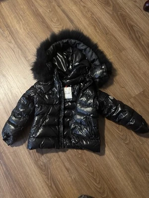 Moncler talla 5 niños Foto 1 de 4