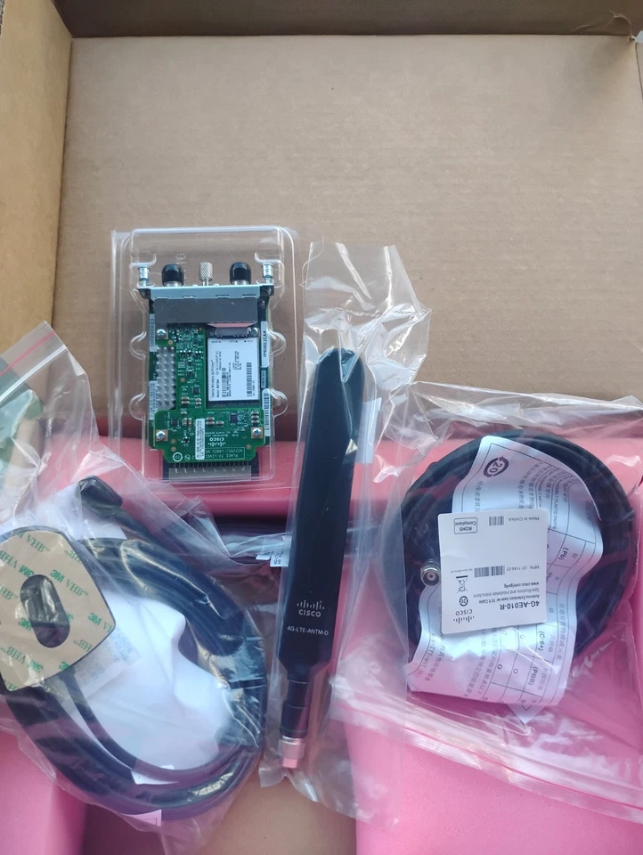 Cisco EHWIC-4G-LTE-GB 4G LTE Enhanced High-Speed WAN Interface Card - Image 1 of 4