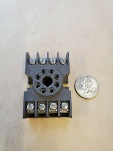 Idec/Industrial SL-608/SL608 Socket/Relay Base 300V - Picture 1 of 2