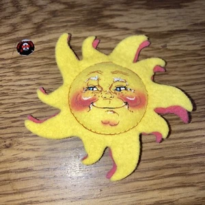 Annalee Doll Society Sunshine 1994-95 Felt Sun Pin, Special Member Collectible - Picture 1 of 3