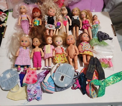 Lot of 14 Dolls Chelsea & Kelly Dolls Plus Friends With extra Clothes - Imagem 1 de 4