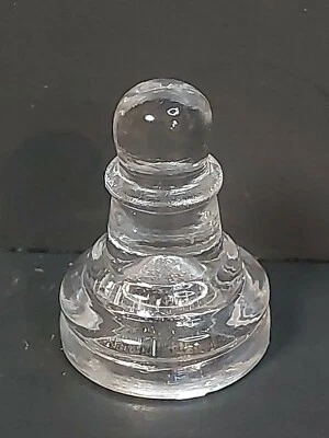 Pieza de juego de ajedrez de cristal transparente peón  Foto 1 de 4
