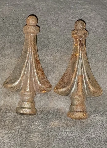 Vintage Lot Of 2 Fleur de Lis Finial Cast Iron Old Patina Fence Topper ~ Lot 4 Cover
