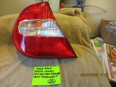 Luz trasera izquierda Toyota Camry 2002-2004 de fábrica OEM para conductores envío gratuito Foto 1 de 4