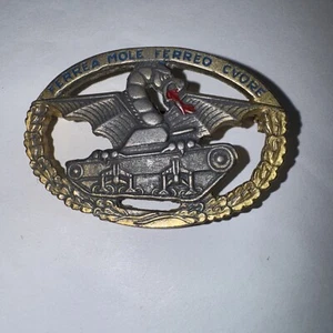 DISTINTIVO MILITARE FERREA MOLE CARRISTI CORAZZATI ESERCITO VARIANTE - Picture 1 of 3