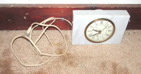 VINTAGE GENERAL ELECTRIC MODEL 7360 MARBLE ALARM CLOCK AS IS Cover