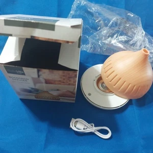Difusor de plástico estilo grano de madera Bell Villa Living enchufe LED cambiante de color USB - Imagen 1 de 16