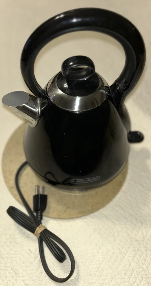 Электрический чайник премиум-класса Black + Decker Appliances 1,7 л Arc Design - Изображение 1 из 4