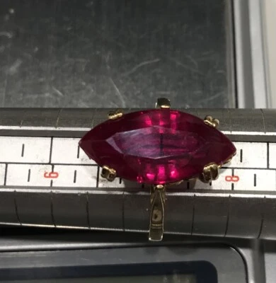 bague ancienne or 18 carats Pierre Biseauté Façon Pirogue 5 Gr3 Entourage 19 Eme - Photo 1/4