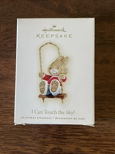 Hallmark Andenken 2009 Weihnachtsschmuck I CAN TOUCH THE SKY! Hasenschaukel NEU - Bild 1 von 4