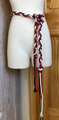 Cinturón largo MCM cuerda trenzada vintage años 60 70 borlas cuentas de madera patriótico usado en excelente estado Foto 1 de 4