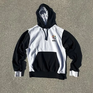 Sudadera con capucha Nike Pinwheel Evolution of the Swoosh pequeña para hombre CQ7191-133 - Imagen 1 de 6