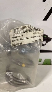 Arctic Cat Clutch Spring Titanium Yellow/White 0646-379 122/285 - Foto 1 di 2