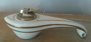 VINTAGE 1960'S RONSON "VARAFLAME FANTASY' CERAMIC GENIE LAMP LIGHTER - Picture 1 of 5