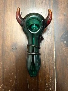 4.5” Premium Glass Pipe Bowl Lake Green Devil Horns - Picture 1 of 2