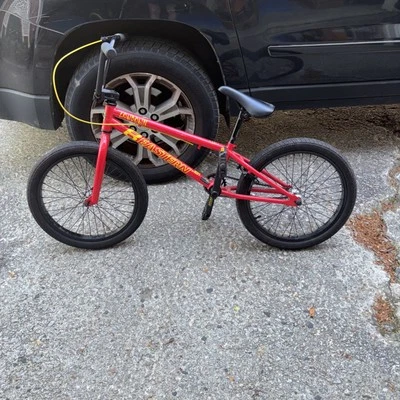 Bicicleta BMX Foto 1 de 4