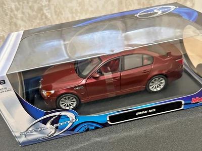 1/18 Maisto Bmw M5 wine red Diecast Special Edition - Image 1 of 4