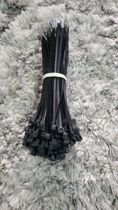 Utilitech Confezione da 200 Fascette con Cerniera in Nylon 8 Pollici Fascette per Cavi Nero - Foto 1 di 3