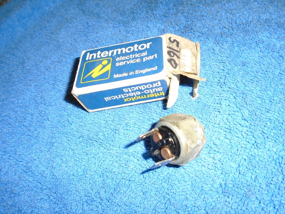 Ford Cortina Mk1, Mk2, Zephyr Zodiac Mk3, Mk4, Capri 109E NOS Brake Light Switch - Image 1 of 1