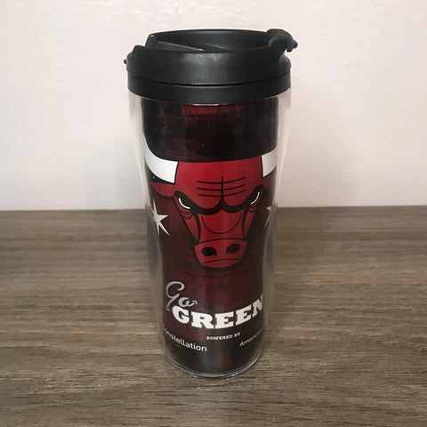 Chicago Bulls Travel Coffee Mug "Go Green" Promotional Mug ~ Black & Red ~ 7 in Cover