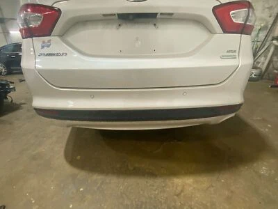 Used Rear Bumper Assembly Rear fits: 2014 Ford Fusion w/o park assist 1 exhaust Foto 1 de 4