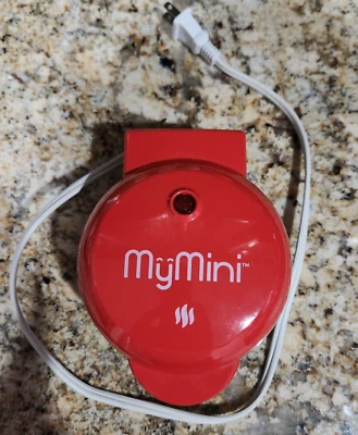 MyMini 5" Nonstick Surface Griddle Pancake/Waffle/Omelette/Donut/Grill Maker Red - Image 1 of 4