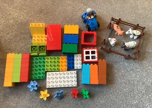 Bundle 76 x Loose Lego Duplo Bricks including Farm Animals, Vehicle & Figure - Picture 1 of 2