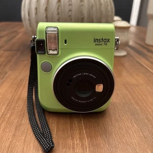 Fujifilm Instax Mini 70 analoge Sofortbildkamera (kiwigrün) - Bild 1 von 7