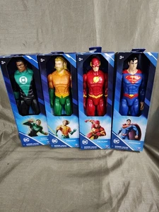 Brandneu Spin Master DC 12" Figuren Superman Green Lantern Flash Aquaman SET 4 - Bild 1 von 9