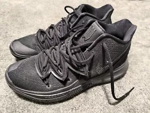 Nike Kyrie 5 Triple Black - Picture 1 of 4
