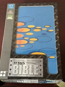 The Boys Bible Ages 8 To 12 NEW in Box NIV VERSION - Picture 1 of 7